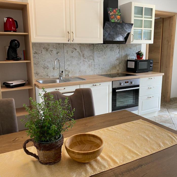 Spacious In Nature With Sauna! Postojna