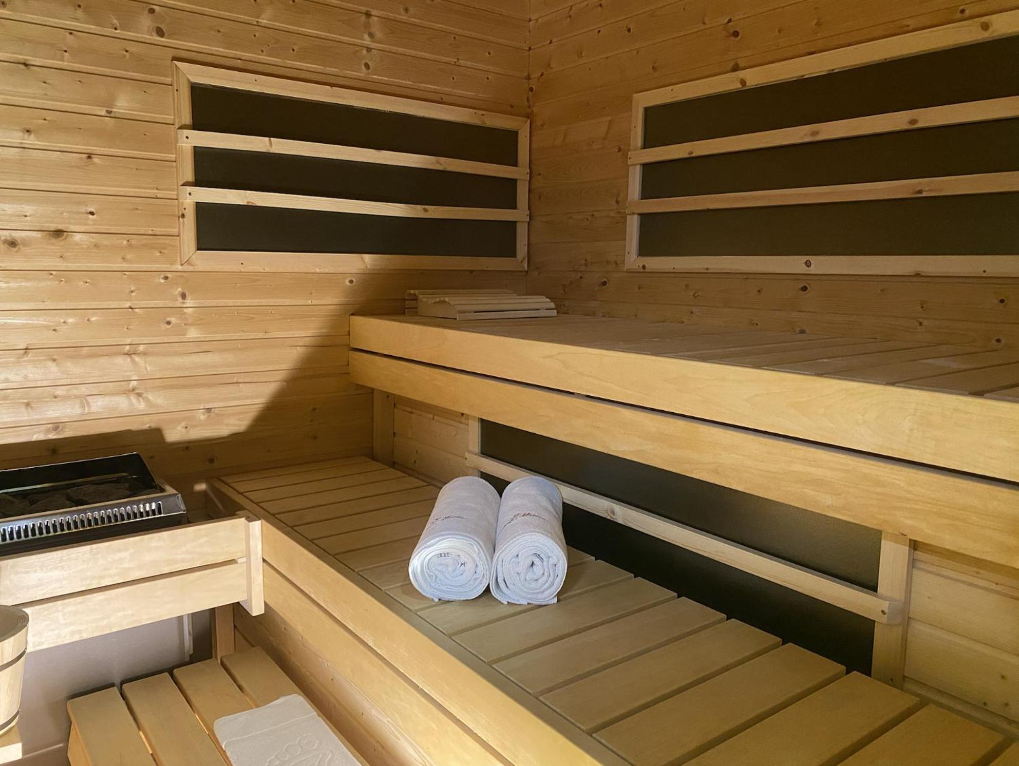 Spacious In Nature With Sauna! Apartment